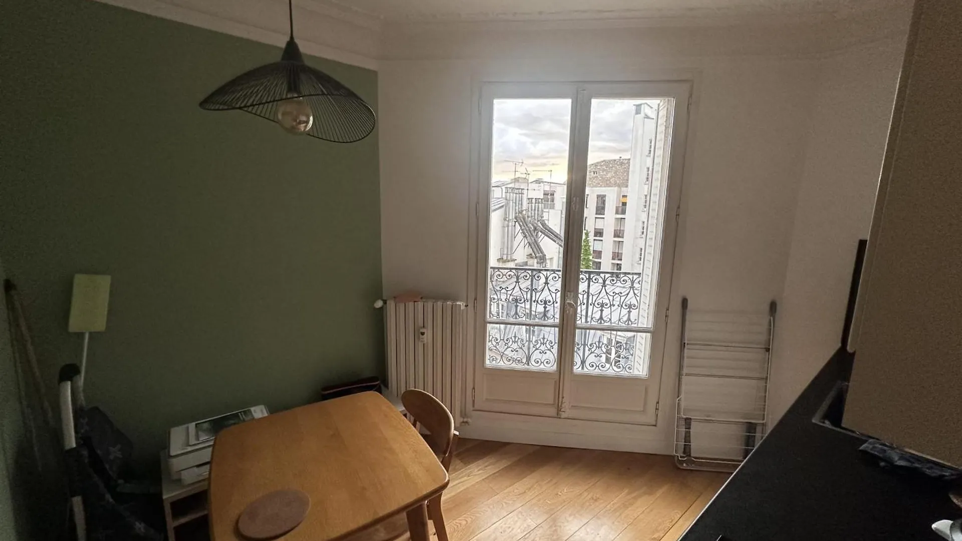 Beautiful T2 With Balcony - Near Parc Clichy