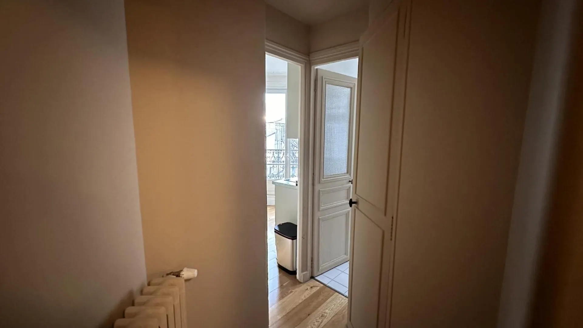 Beautiful T2 With Balcony - Near Parc Clichy